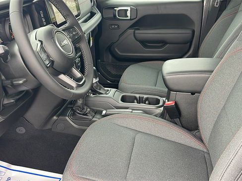 New 2025 Jeep Wrangler Unlimited Rubicon w/ Steel Bumper Group image 25