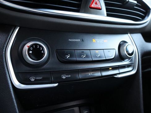 Used 2020 Hyundai Santa Fe SE image 35