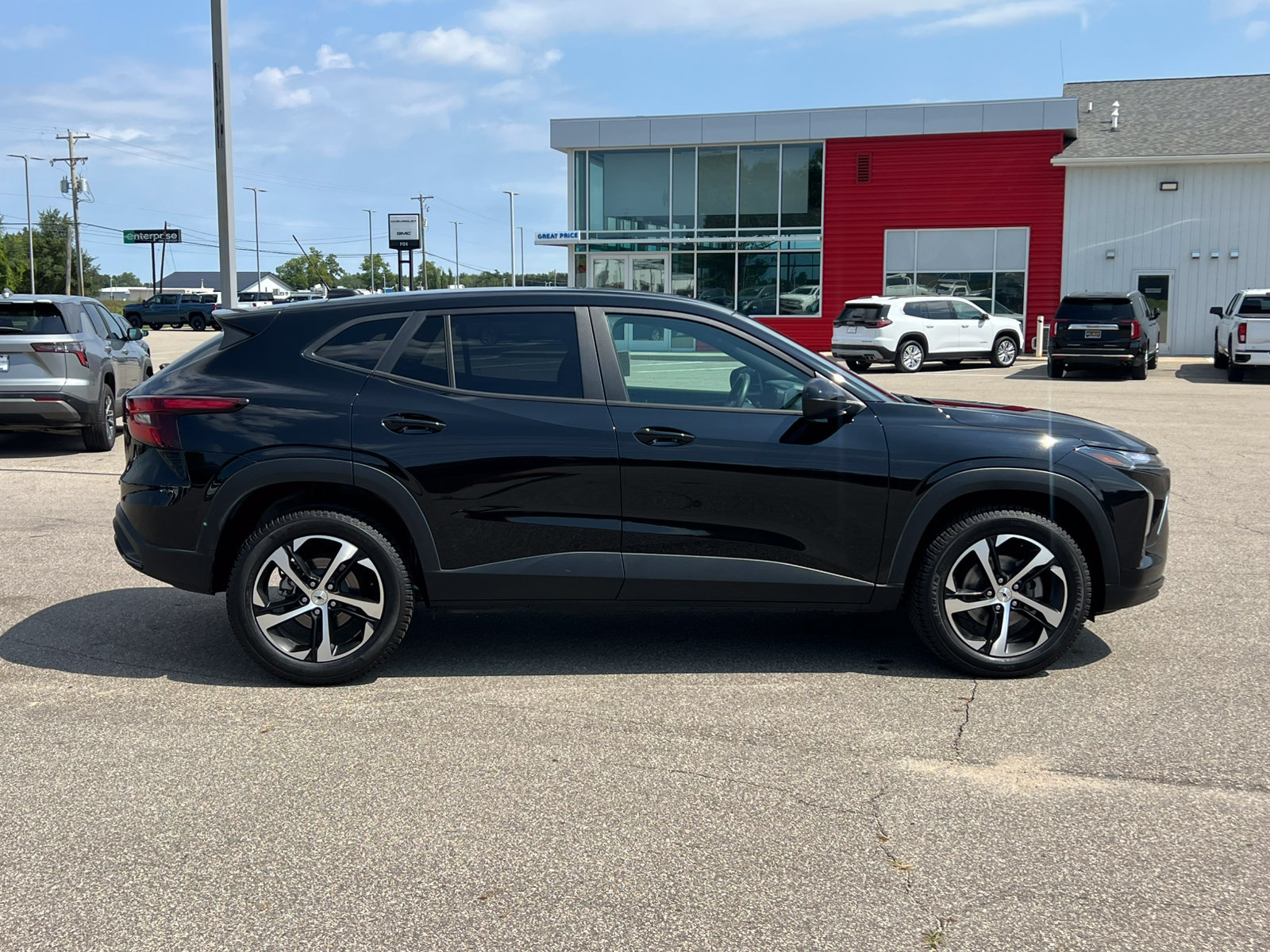 Certified 2024 Chevrolet Trax RS w/ Sunroof Package FWD image 45