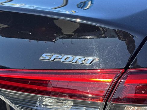 Used 2022 Honda Civic Sport image 27