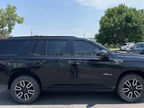 Used 2021 GMC Yukon AT4 w/ AT4 Premium Package AWD/4WD image 11