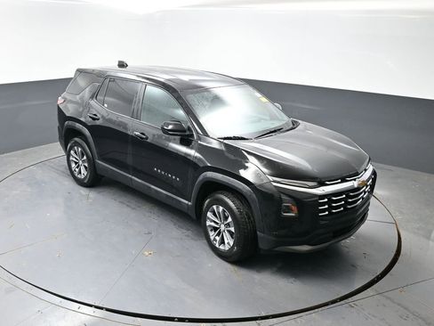 Used 2025 Chevrolet Equinox LT image 17