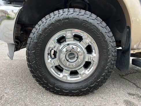 Used 2014 Ford F350 Lariat w/ Lariat Ultimate Package AWD/4WD image 16