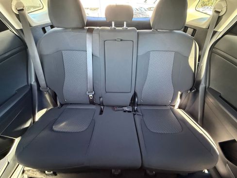 Used 2025 Kia Sportage LX image 37