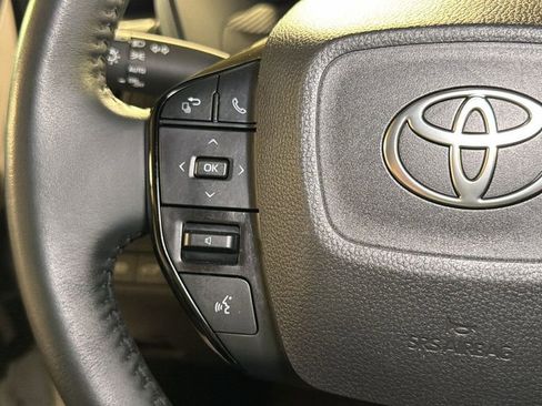 Used 2025 Toyota bZ4X AWD w/ Weather Package image 31