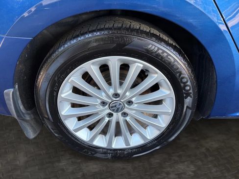 Used 2016 Volkswagen Passat 1.8T SE FWD image 39