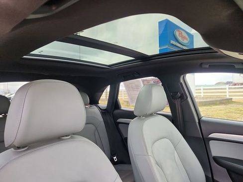 Used 2018 Audi Q3 2.0T Premium w/ Convenience Package image 25