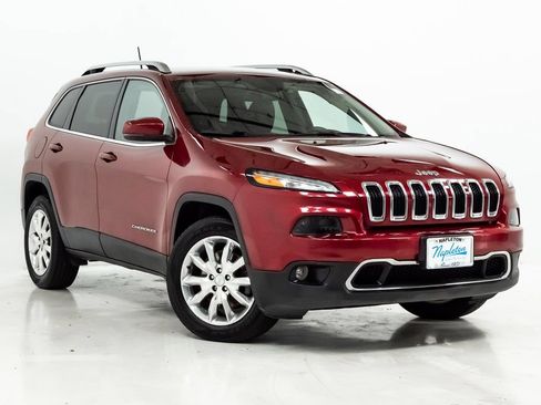 Used 2017 Jeep Cherokee Limited AWD/4WD image 6
