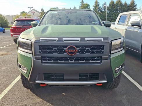 New 2026 Nissan Frontier PRO-4X w/ Pro-4x Convenience Package image 2