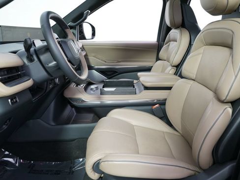 Used 2026 Lincoln Navigator Black Label AWD/4WD image 13