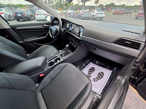 Used 2019 Volkswagen Jetta SE FWD image 44