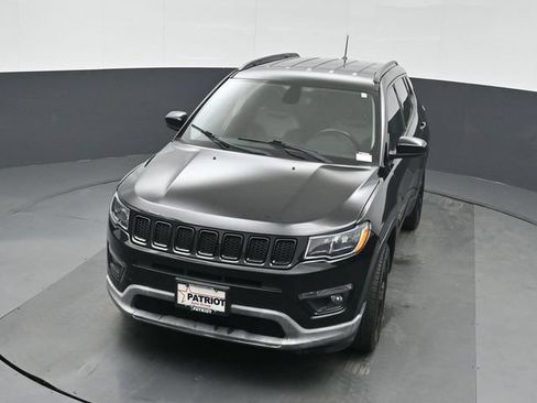 Used 2018 Jeep Compass Latitude FWD image 36