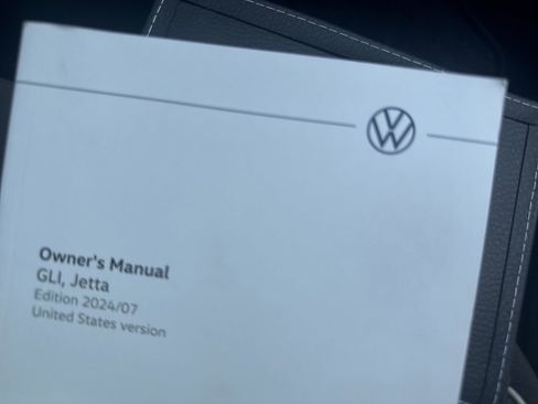 Used 2025 Volkswagen Jetta Sport FWD image 46
