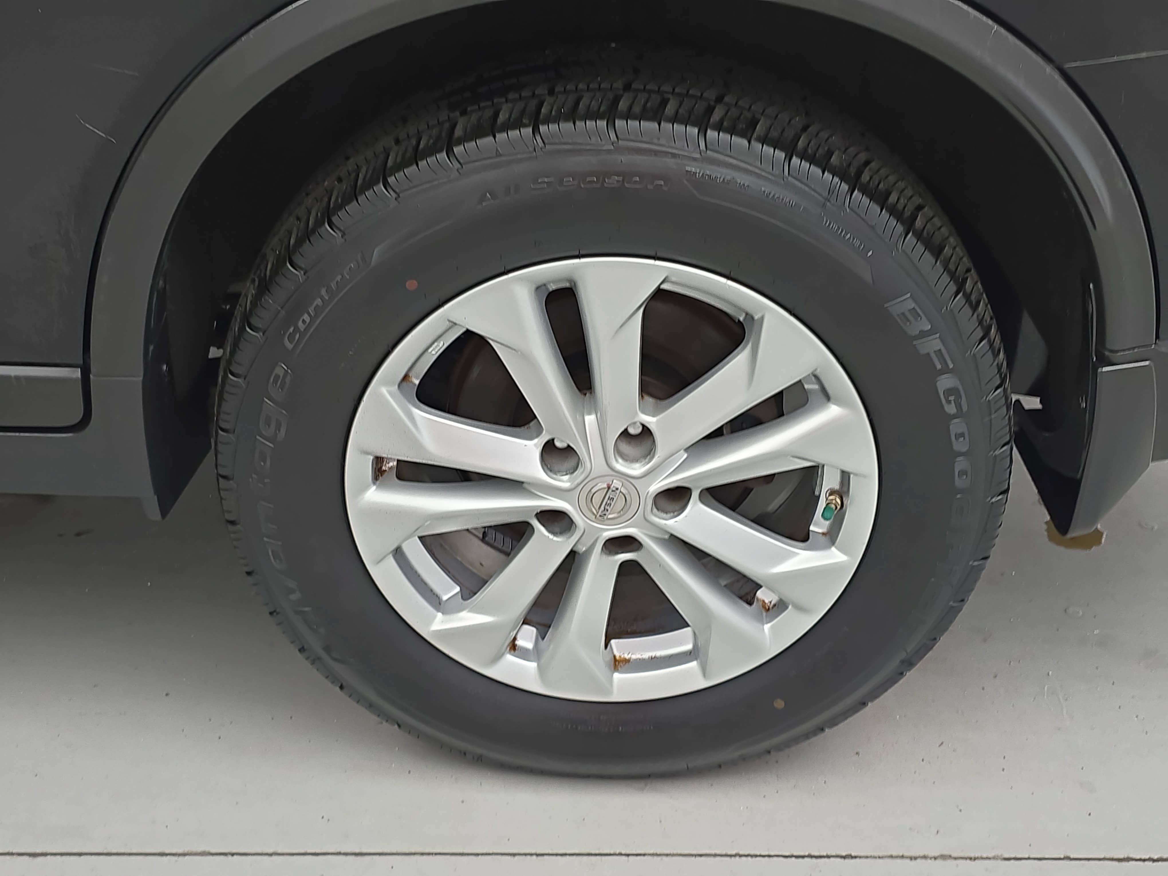 Used 2016 Nissan Rogue SV w/ SV Premium Package AWD/4WD image 33