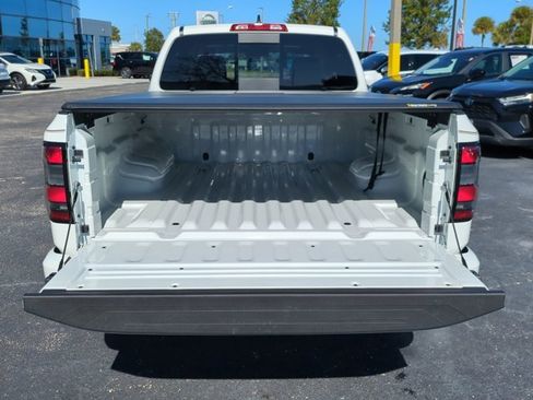 Used 2025 Nissan Frontier SV image 13