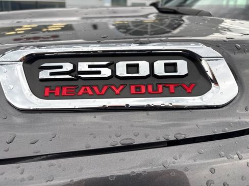 Used 2024 RAM 2500 Tradesman w/ Chrome Appearance Group AWD/4WD image 11