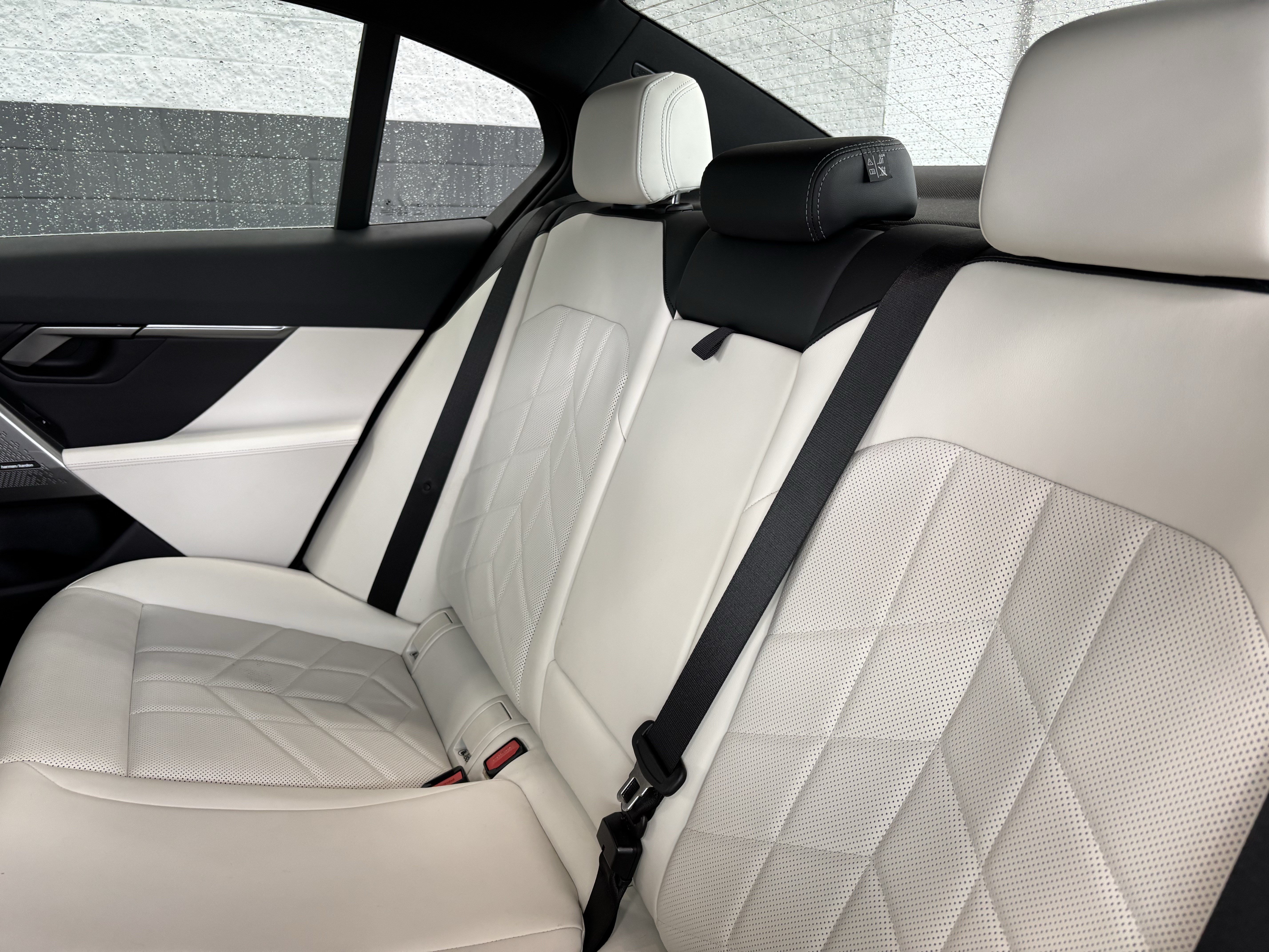 Certified 2024 BMW 530i RWD image 33