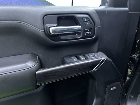 Used 2019 Chevrolet Silverado 1500 LTZ w/ LTZ Plus Package AWD/4WD image 17