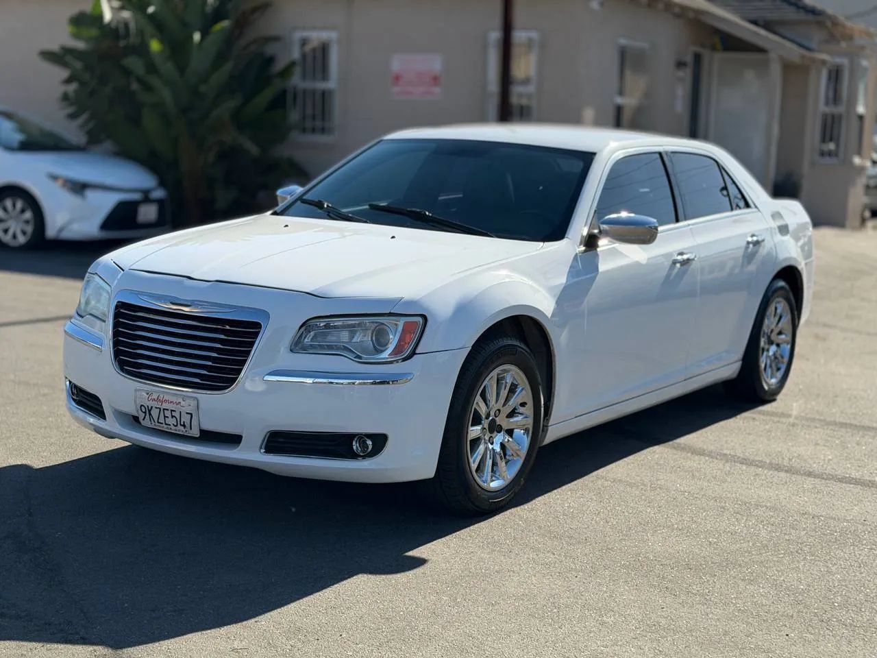 Used 2012 Chrysler 300 Limited RWD image 6