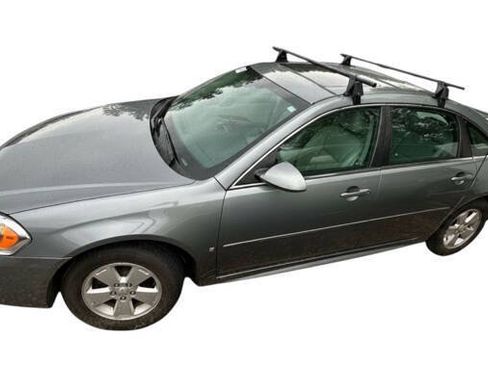 Used 2009 Chevrolet Impala LT w/ Luxury Edition Package FWD image 2