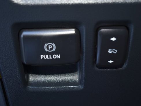 Used 2021 Ford F150 Lariat w/ Equipment Group 502A High image 19