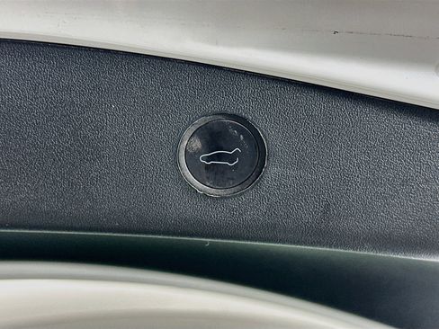 Used 2023 Tesla Model 3 Standard Range RWD image 30