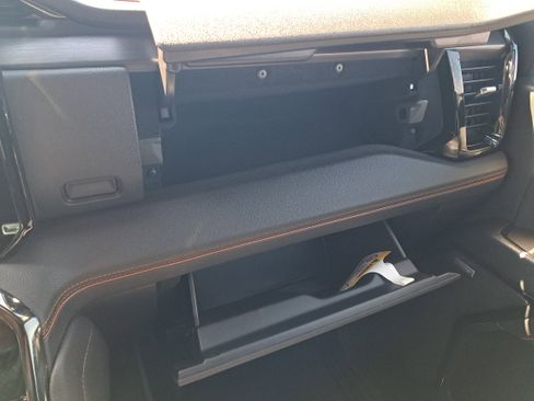 Used 2024 GMC Sierra 2500 AT4 w/ AT4 Premium Plus Package image 30