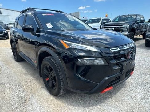 Used 2025 Nissan Rogue SV AWD/4WD image 5