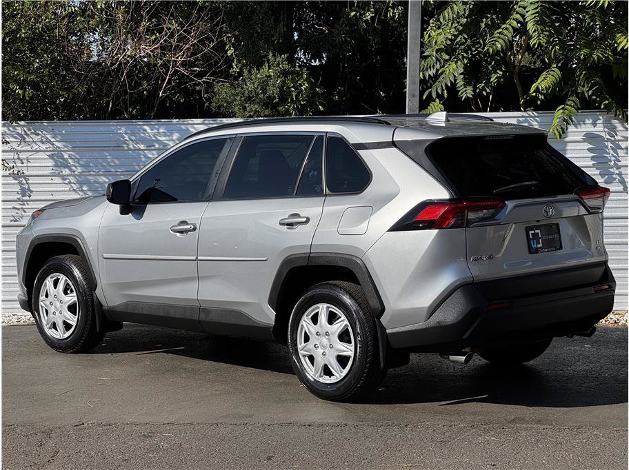 Used 2019 Toyota RAV4 LE w/ All Weather Liner Package AWD/4WD image 10