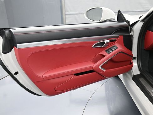 New 2025 Porsche 718 Cayman image 15