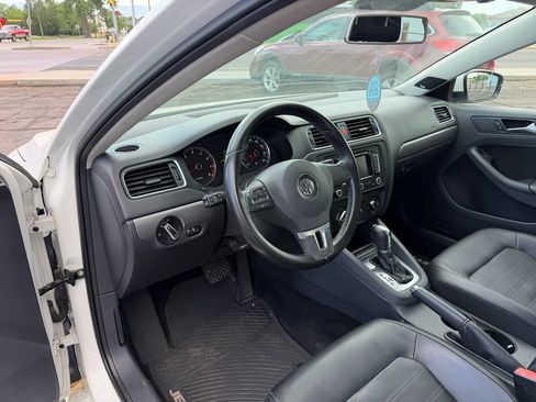 Used 2013 Volkswagen Jetta SEL FWD image 12