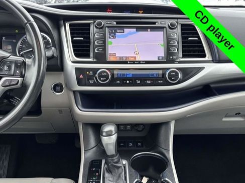 Used 2019 Toyota Highlander XLE image 33
