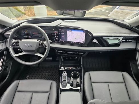 Used 2025 Audi A6 e-tron Premium w/ Premium Plus AWD/4WD image 4