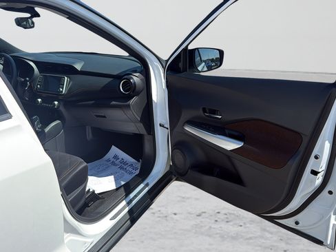 Used 2020 Nissan Kicks SR FWD image 23
