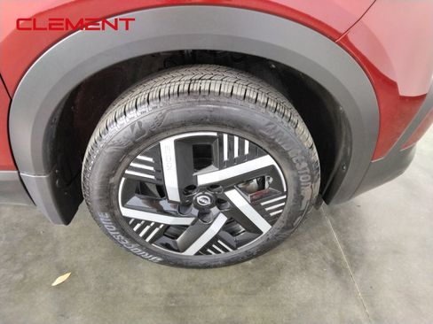 Used 2026 Nissan Kicks SV FWD image 32