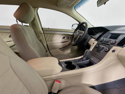 Used 2018 Ford Taurus SE image 27