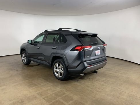 Used 2020 Toyota RAV4 Limited image 14