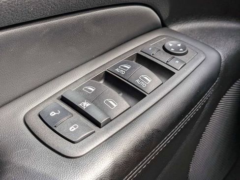 Used 2022 Jeep Grand Cherokee Laredo E RWD image 23