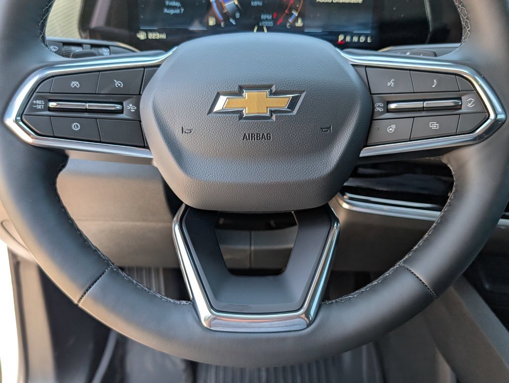 New 2027 Chevrolet Equinox LT w/ Convenience Package II FWD image 15