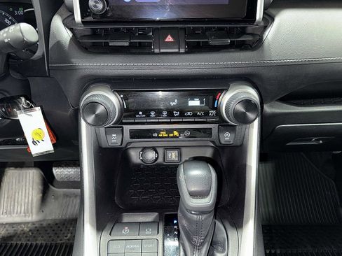 Certified 2023 Toyota RAV4 LE image 21