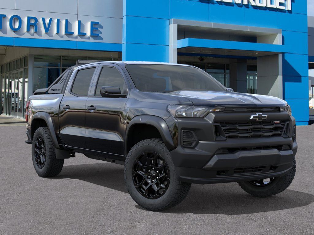 New 2026 Chevrolet Colorado Trail Boss w/ Midnight Edition AWD/4WD image 7