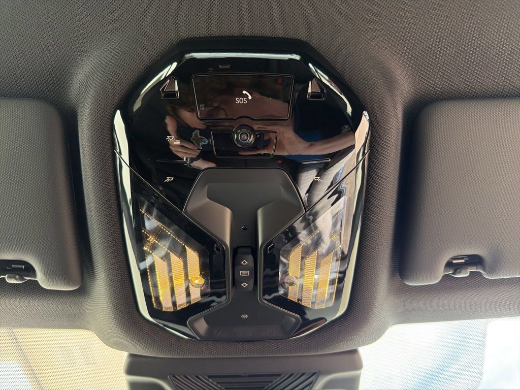 New 2027 BMW 550e xDrive AWD/4WD image 30