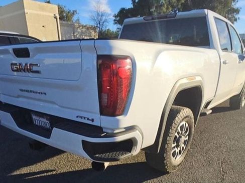 Used 2023 GMC Sierra 2500 AT4 image 4