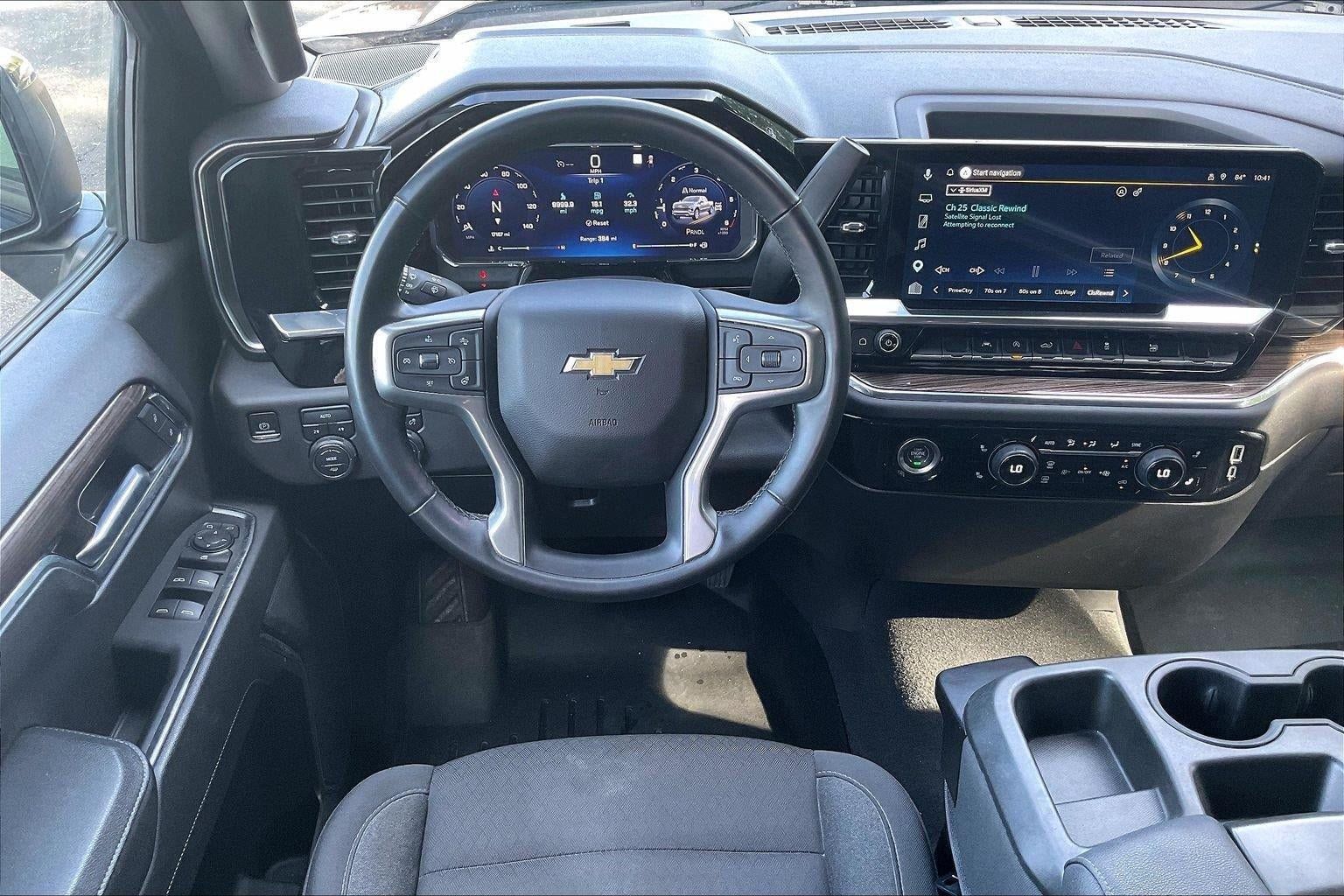 Used 2023 Chevrolet Silverado 1500 LT AWD/4WD image 5