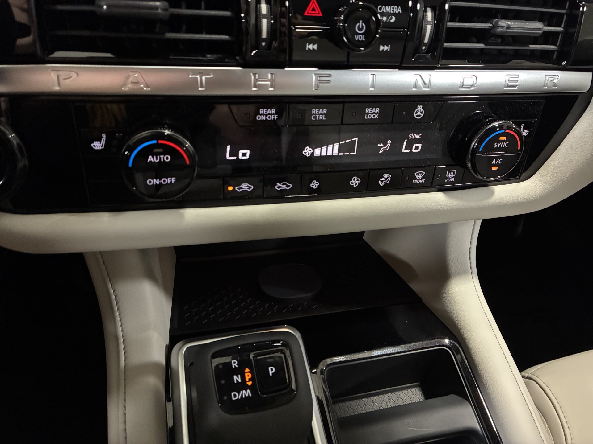 New 2026 Nissan Pathfinder SL FWD image 24