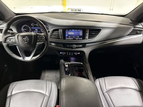 Used 2023 Buick Enclave Essence FWD image 10