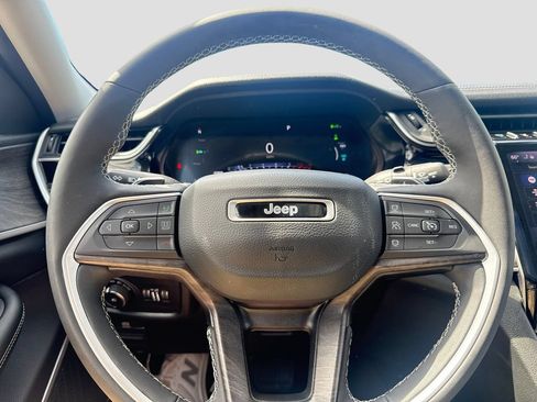 Used 2023 Jeep Grand Cherokee 4WD 4xe image 17