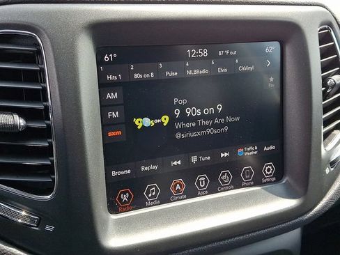 Used 2020 Jeep Compass Trailhawk w/ Cold Weather Group AWD/4WD image 17