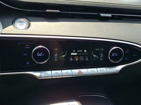 Used 2024 Genesis Electrified GV70 w/ Prestige Package AWD/4WD image 16