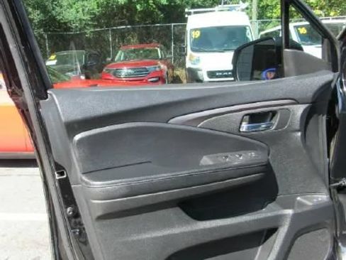 Used 2017 Honda Pilot EX-L image 9